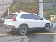 Jeep Liberty Light 2020 2.0L FWD Classic Sport Edition - ფოტო 3