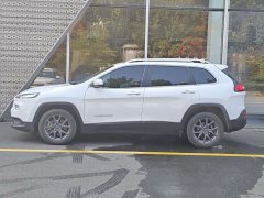 Jeep Liberty Light 2020 2.0L FWD Classic Sport Edition - ფოტო 4