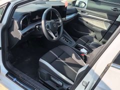 Volkswagen Golf Facelift 300TSI - ფოტო 5
