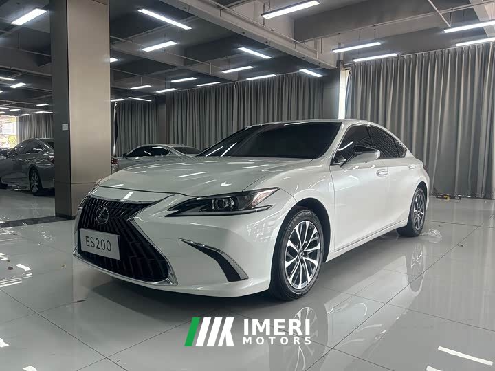 Lexus ES 200 Excellence Edition