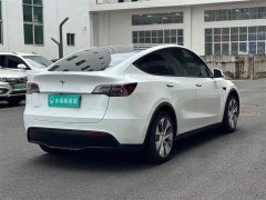Tesla Model Y Rear-Wheel Drive - ფოტო 13
