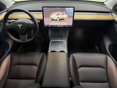 Tesla Model Y Rear-Wheel Drive - ფოტო 3