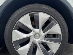 Tesla Model Y Rear-Wheel Drive - ფოტო 8