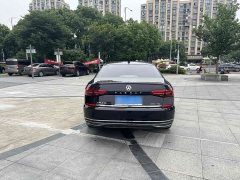 Volkswagen Passat 330TSI Luxury - ფოტო 13