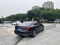 Volkswagen Passat 330TSI Luxury - ფოტო 14