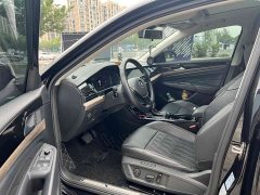 Volkswagen Passat 330TSI Luxury - ფოტო 4