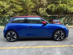 BMW 2024 Electric MINI Cooper 452km COOPER SE Artist Edition - ფოტო 2