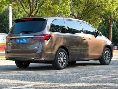 Buick GL8 Land Official Business Class 652T Comfort Edition - ფოტო 4