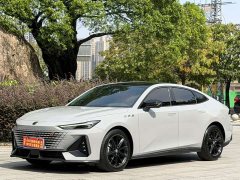 Changan UNI-V 1.5T Deluxe - ფოტო 1
