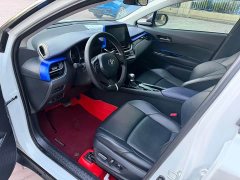 Toyota C-HR 2.0L Luxury - ფოტო 4