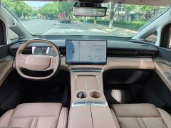 XPeng X9 640 AWD High Performance Max - ფოტო 4