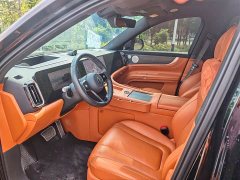 AITO M9 Extended Range Ultra 42kWh 6-Seater - ფოტო 6