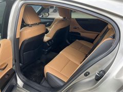 Lexus ES 200 Excellence Edition - ფოტო 6