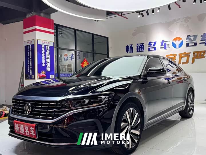 Volkswagen Passat 330TSI Elite