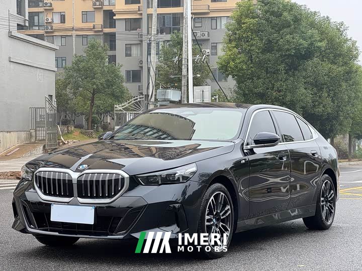 BMW 5 Series 2026 525Li M Sport Package - ავტომობილი ჩინეთიდან