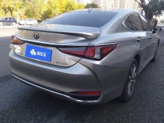 Lexus ES 260 Excellence Edition - фото 3