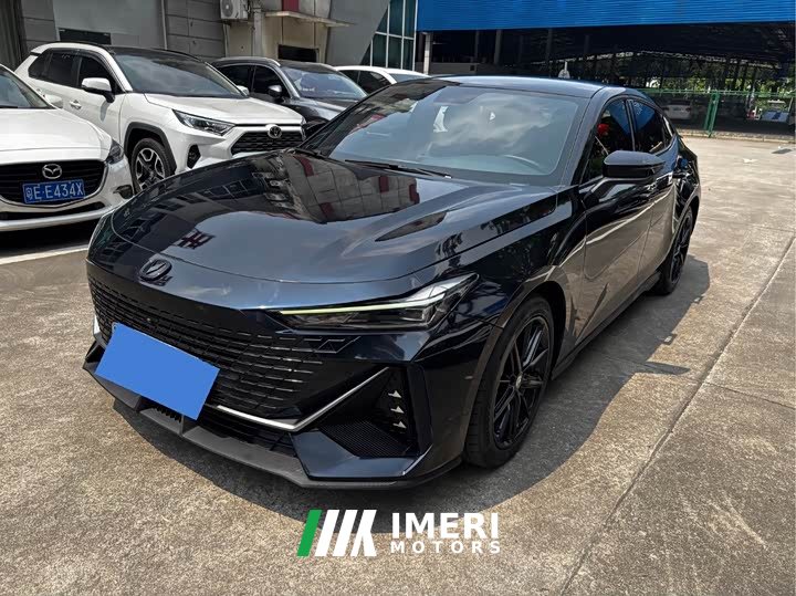 Changan UNI-V 1.5T Deluxe - ავტომობილი ჩინეთიდან