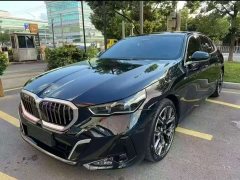 BMW 5 Series 530Li Luxury M Sport Package - ფოტო 1