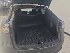 Tesla Model Y Rear-Wheel Drive - ფოტო 4