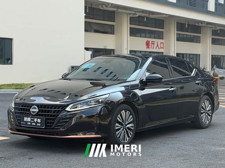 Nissan Teana 2.0L SV Black Gold Edition