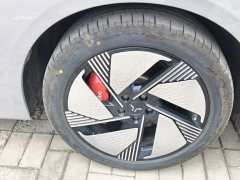 FAW Red Flag EH7 640 AWD Smart Select Edition - ფოტო 6
