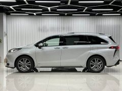 Toyota Sienna 2024 2.5L Hybrid Premium Luxury Edition - ფოტო 3