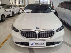 BMW 5 Series 530Li Premier Luxury Package - ფოტო 1