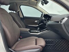 BMW 3 Series 320Li M Sport Package - ფოტო 9