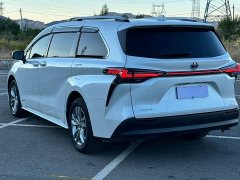 Toyota Sienna 2.5L Hybrid Comfort Edition - ფოტო 10