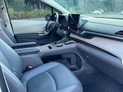 Toyota Sienna 2.5L Hybrid Comfort Edition - ფოტო 6