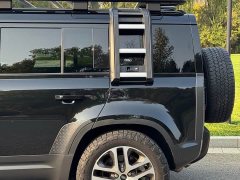 Land Rover Defender Facelift 110 3.0T P400 Dark Edition - ფოტო 9