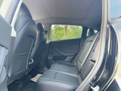 Tesla Model Y Rear-Wheel Drive - ფოტო 8