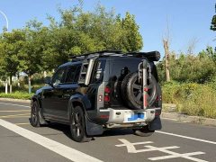 Land Rover Defender 2022 110 P400 Dark Edition - ფოტო 19