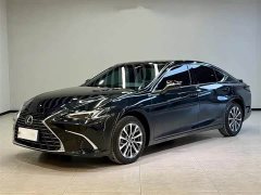 Lexus ES 200 Premium Edition - ფოტო 1