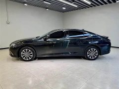 Lexus ES 200 Premium Edition - ფოტო 13