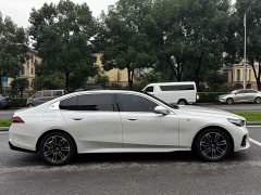 BMW 5 Series 530Li Premier M Sport Package - ფოტო 4