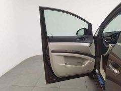 Buick GL8 Land Executive Cabin 652T Luxury - ფოტო 8