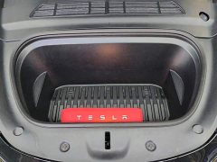 Tesla Model Y Long Range All-Wheel Drive - ფოტო 10