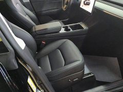 Tesla Model Y Long Range All-Wheel Drive - ფოტო 8