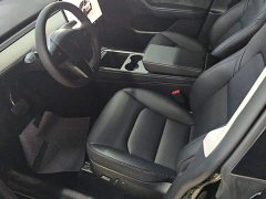 Tesla Model Y Long Range All-Wheel Drive - ფოტო 9