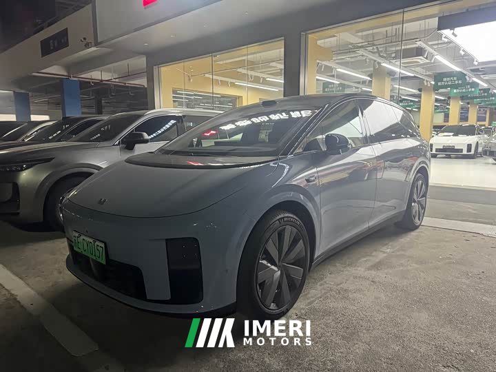 Li Auto i8 Standard Edition - ავტომობილი ჩინეთიდან