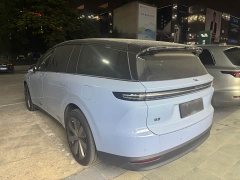 Li Auto i8 Standard Edition - ფოტო 8