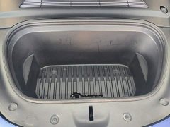 Tesla Model Y Long Range All-Wheel Drive - ფოტო 10