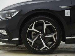 Volkswagen Magotan 2 Million Units Commemorative Edition 330TSI DSG Leading Version - ფოტო 3