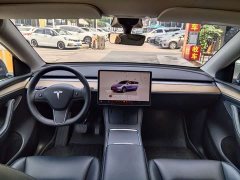 Tesla Model Y Rear-Wheel Drive - ფოტო 5