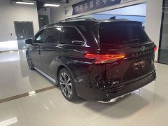 Toyota Grevias 2.5L Hybrid Premium VIP Edition - ფოტო 6