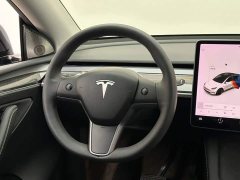 Tesla Model Y Long Range All-Wheel Drive - ფოტო 12