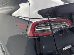 Tesla Model Y Rear-Wheel Drive - ფოტო 16