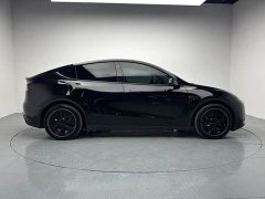 Tesla Model Y Rear-Wheel Drive - ფოტო 4