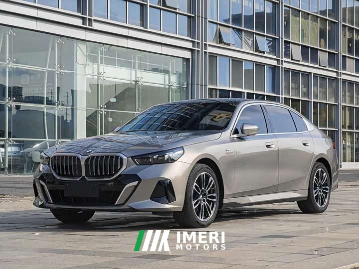 BMW 5 Series 530Li Premier M Sport Package - ავტომობილი ჩინეთიდან